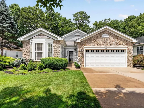 661 Country Club Dr, Egg Harbor, NJ 08215