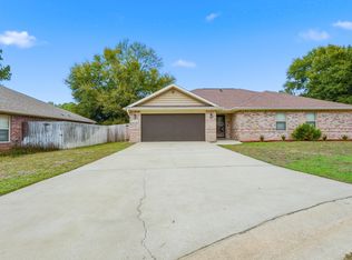 516 Grandridge Dr, Crestview, FL 32539