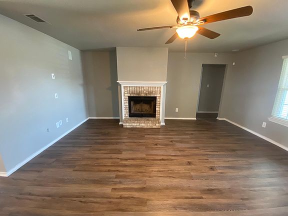 4th image of 1903 Moonstone Dr