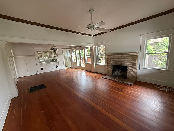 3rd image of 1364 N Wilson Ave