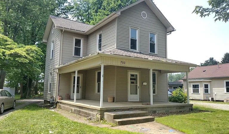 700 E High Ave — Photo 1