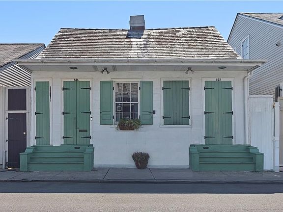 2nd image of 522 Burgundy St