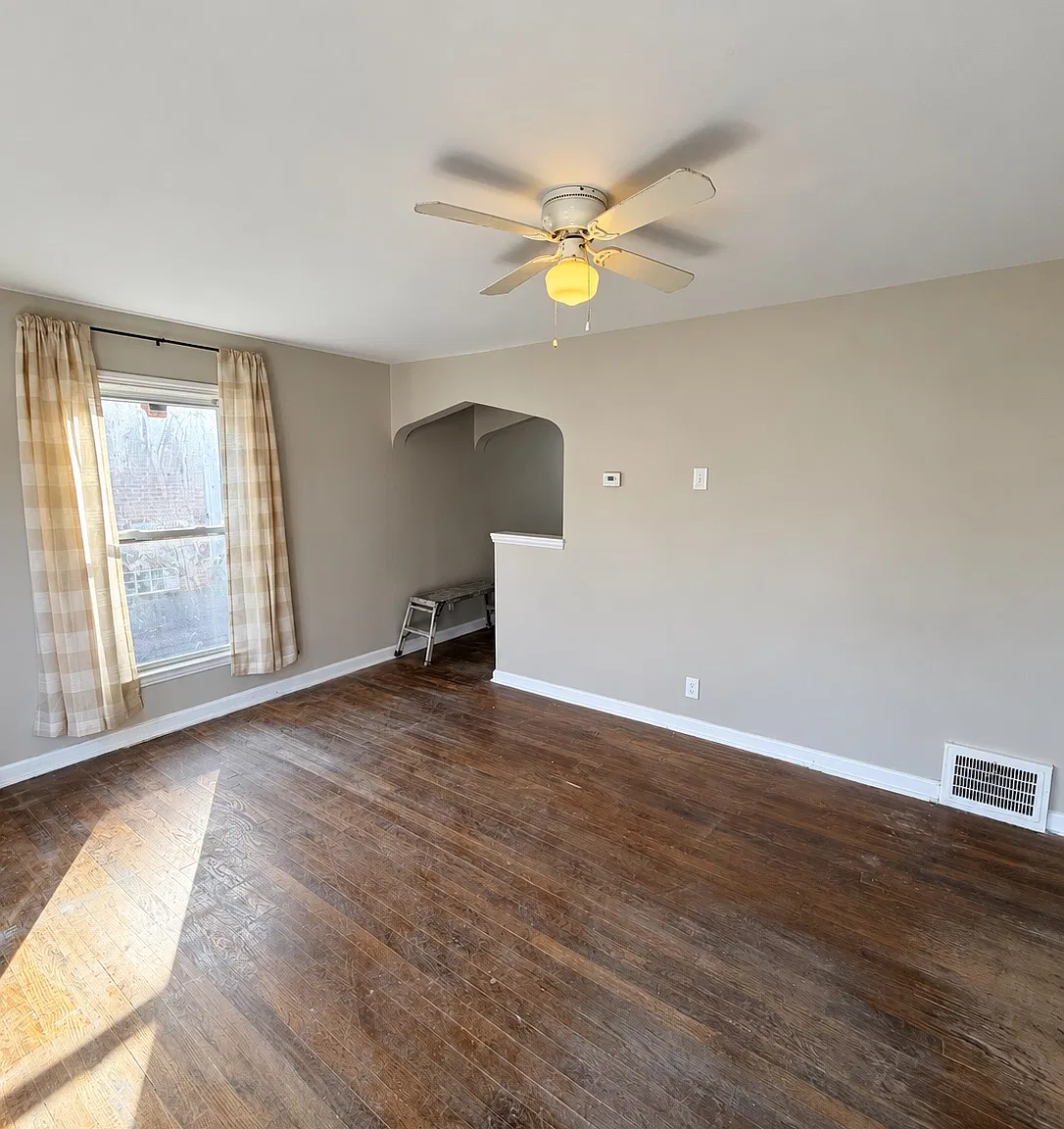 2 bed, 936 sqft, $1,650 — Photo 2