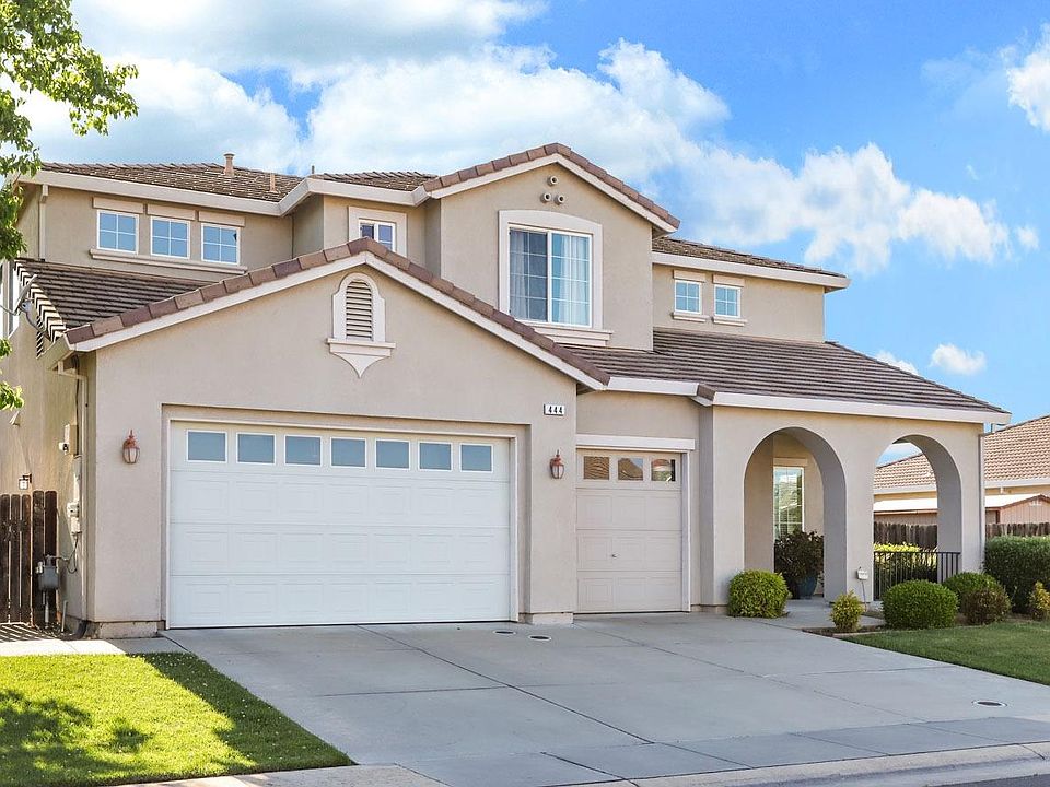 1st image of 444 Bluebell Ct