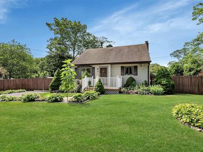 6 Oakwood Street, Blue Point, NY, 11715