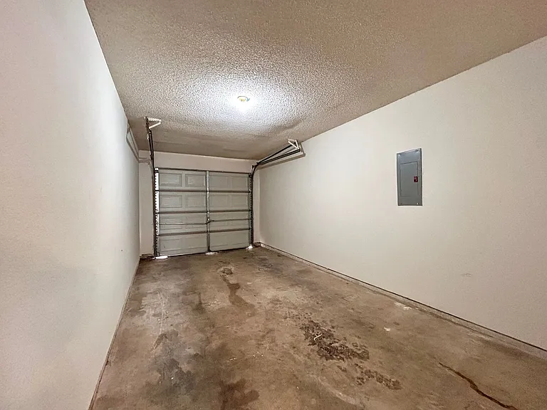 8904 Schick Rd — Photo 16