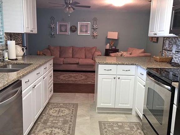 5th image of 2119 Oak Grove Dr