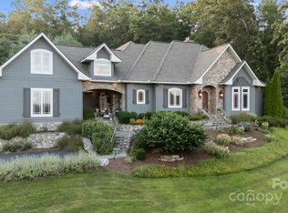 24 Mill Crest Dr, Mills River, NC 28759