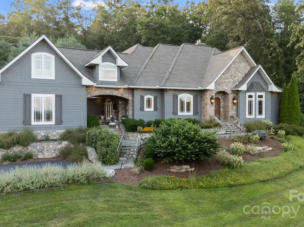 24 Mill Crest Dr, Mills River, NC 28759