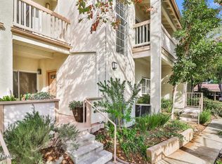 684 Sutton Crest Trl UNIT 107, Oak Park, CA 91377