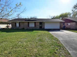 511 Ridgecrest Dr, Port Lavaca, TX 77979