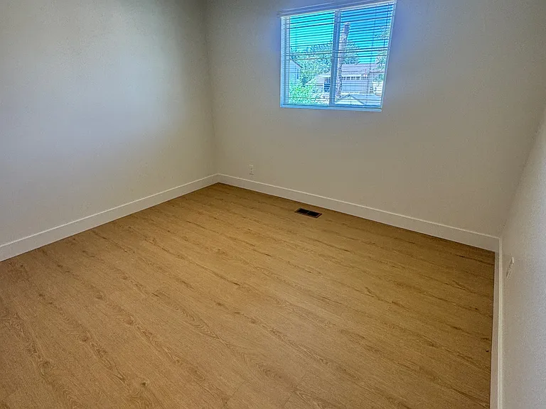 1838 W New York Dr — Photo 45