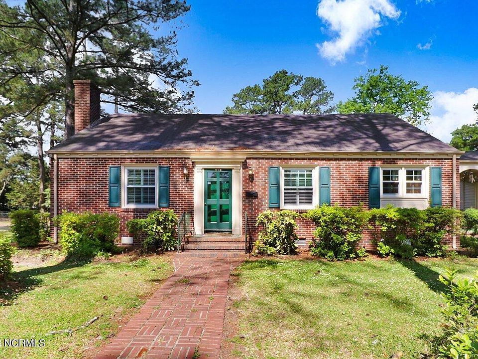 1st image of 218 Pine Circle