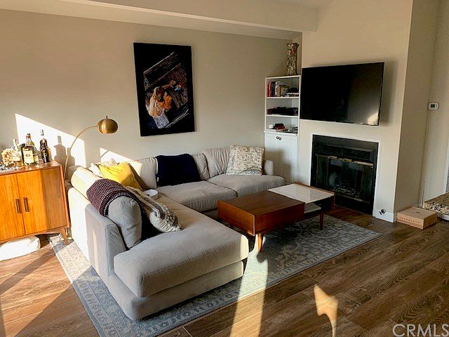 1st image of 430 Goldenrod Ave #1/2