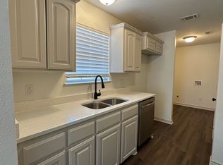 809 Sabine St, Longview, TX 75601