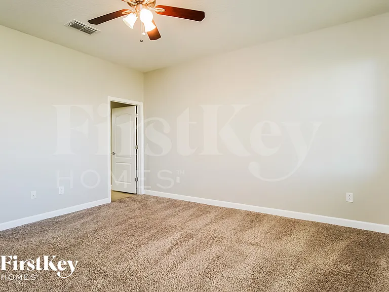 3542 Cortland Dr — Photo 7