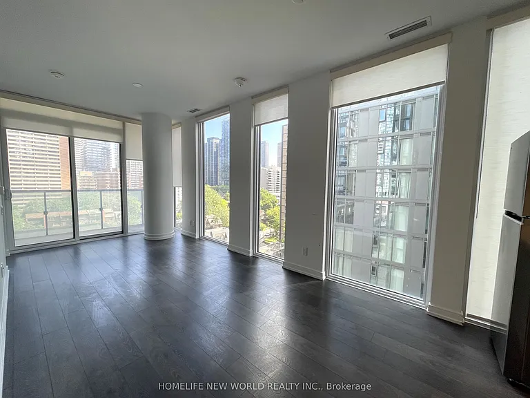 28 Wellesley St E #907 — Photo 5
