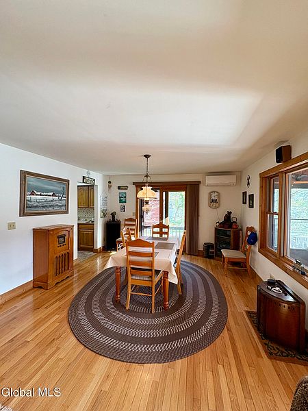 5th image of 102 Shoreline Drive
