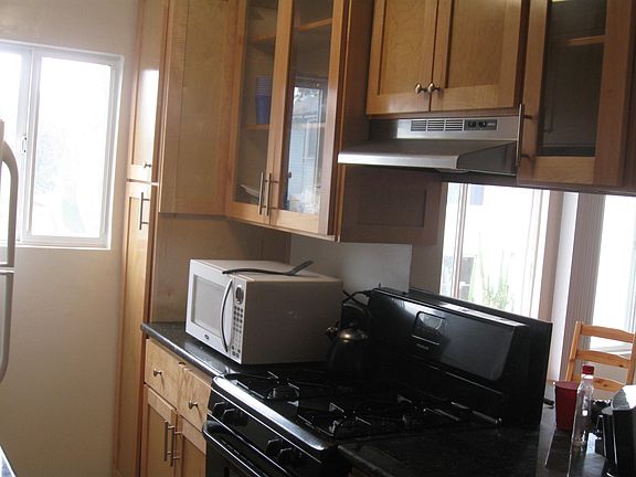 5th image of 21 Thornton Ave APT 12