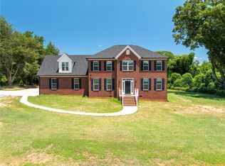 955 Bramlett Rd, Laurens, SC 29360