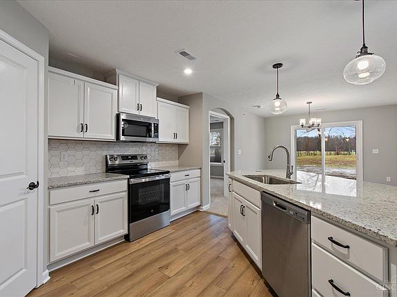 5th image of 5883 Parkview Ln #90204