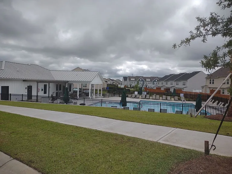 1031 Ashcroft Cir — Photo 12