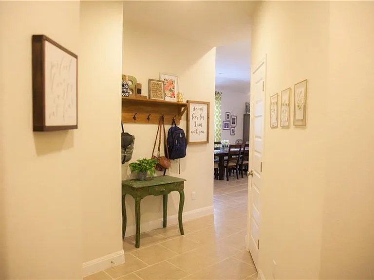 209 Methodius Dr — Photo 3