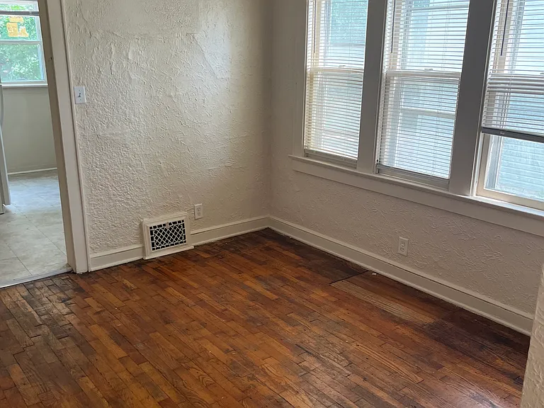 242 W High St #1 — Photo 2