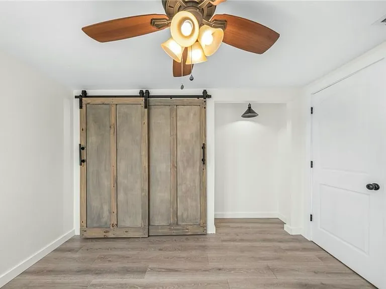 12 N Desoto Ave — Photo 11