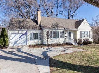 6001 Mission Rd, Fairway, KS 66205