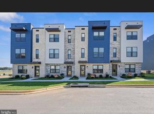 821 Bond St, Frederick, MD 21701