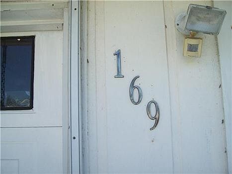 2nd image of 169 NW Avens St