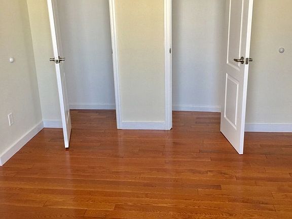 3rd image of 3944 24th St APT 4B