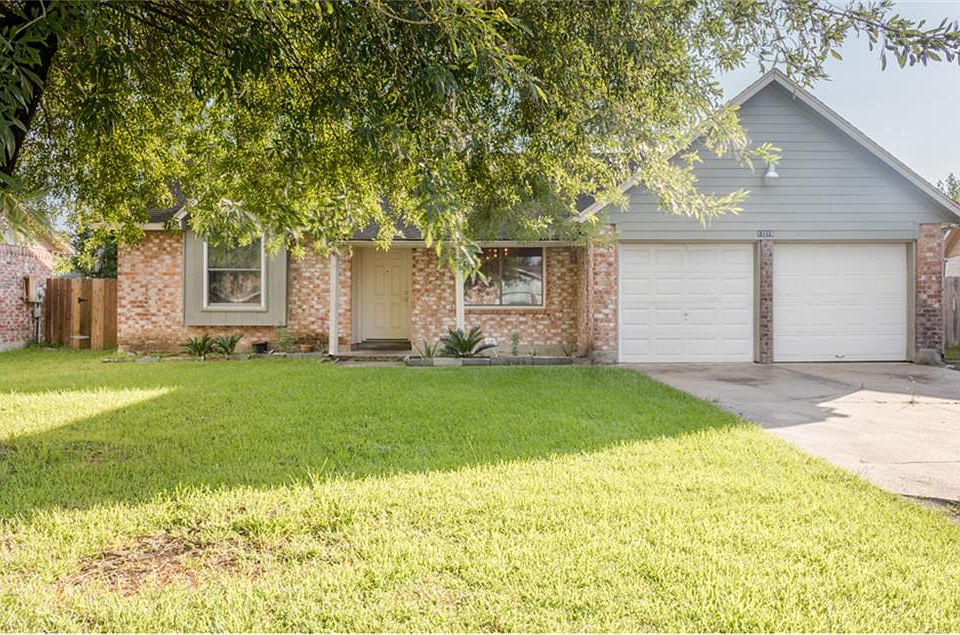 1st image of 13215 Woodsdale Ct
