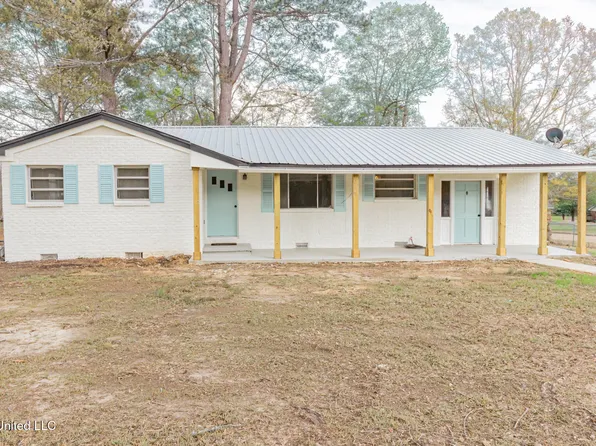 1603 1st Ave NE, Magee, MS 39111