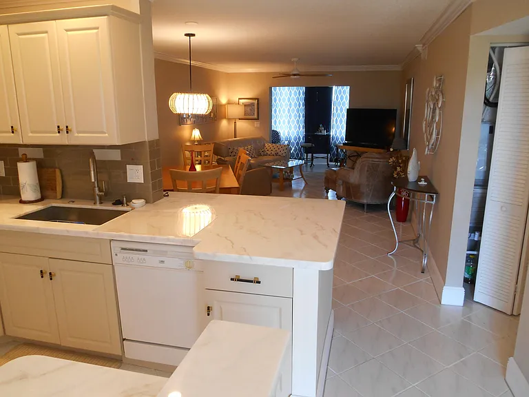 2615 NE 1st Ct #406 — Photo 7