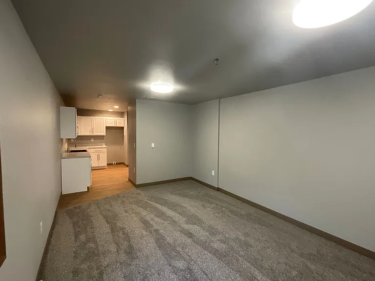 1038 Fond du Lac Ave — Photo 6