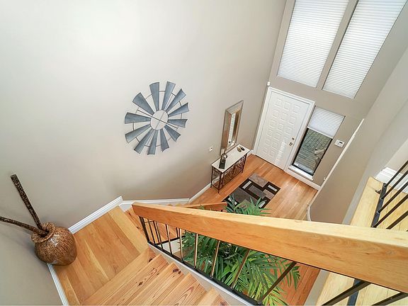 5th image of 280 Vista Dr