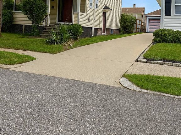 3rd image of 43 Paine Ave