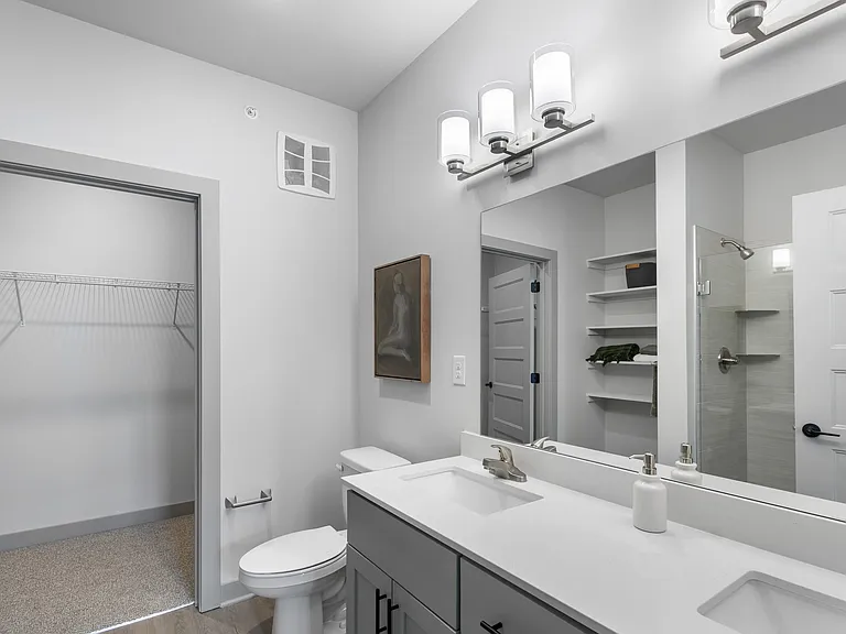 The Warren Apartments — Photo 11