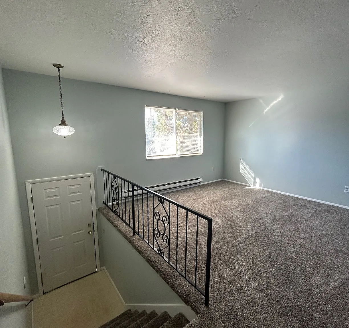 5105 Hawthorne — Photo 3