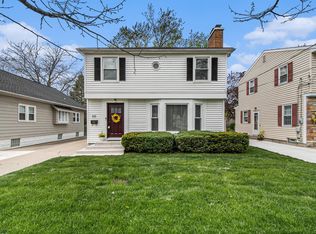 111 Wallinwood Ave NE, Grand Rapids, MI 49503