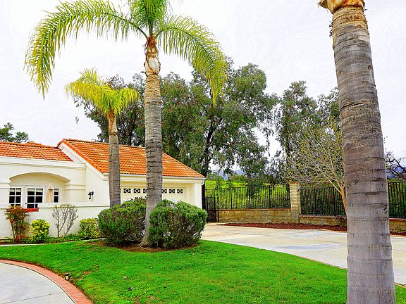 2nd image of 24630 Cordera Ct
