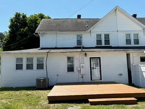 44 Kirk Pl — Photo 3