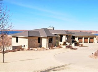 141 Lakeshore Dr, Sylvan Grove, KS 67481