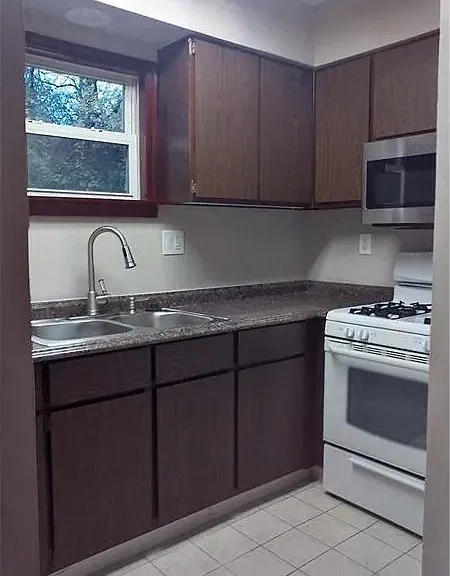 1920 Shiras Ave — Photo 11
