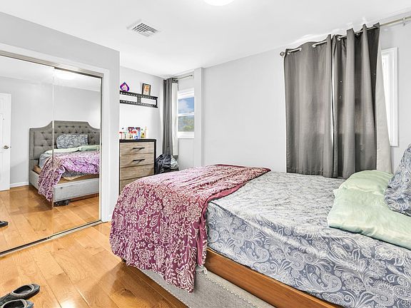 4th image of 921 N Fletcher Avenue