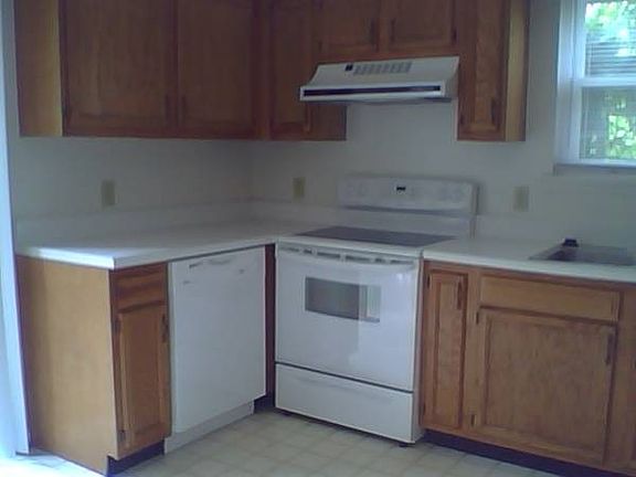 2nd image of 1912 Brighton Rd SW
