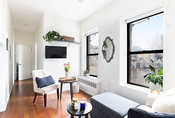 4th image of 108 Stanton St APT 2A