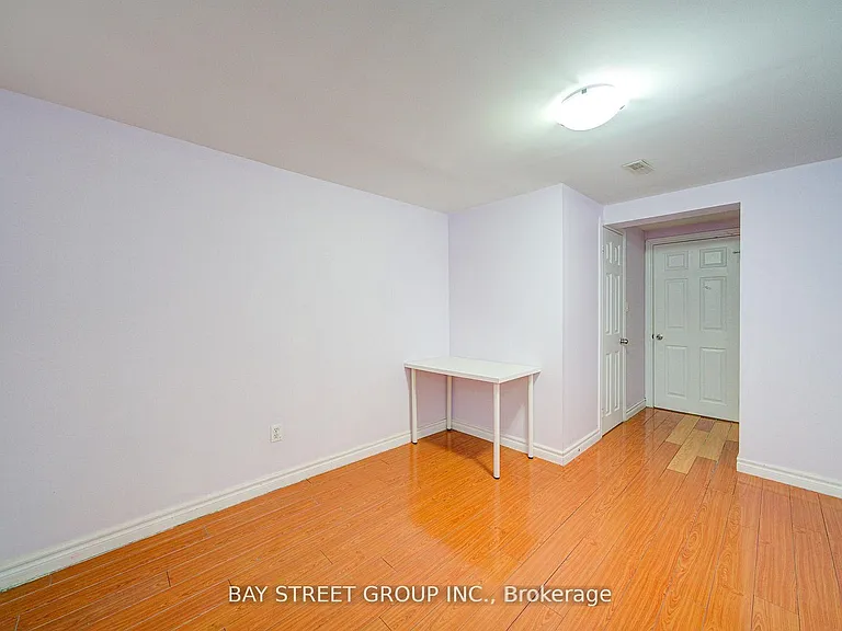 5 Lockdare St #BASEMENT — Photo 9